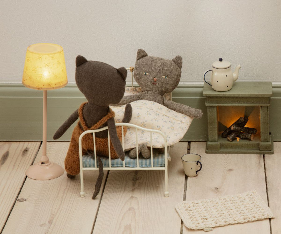 Mini Floor Lamp in Powder - Maileg
