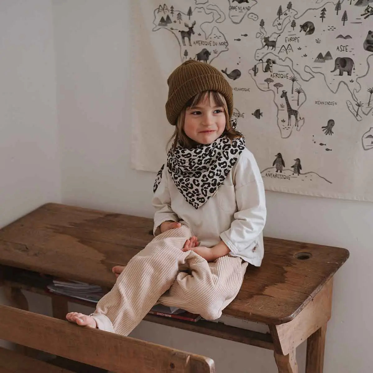 Black & white swaddle