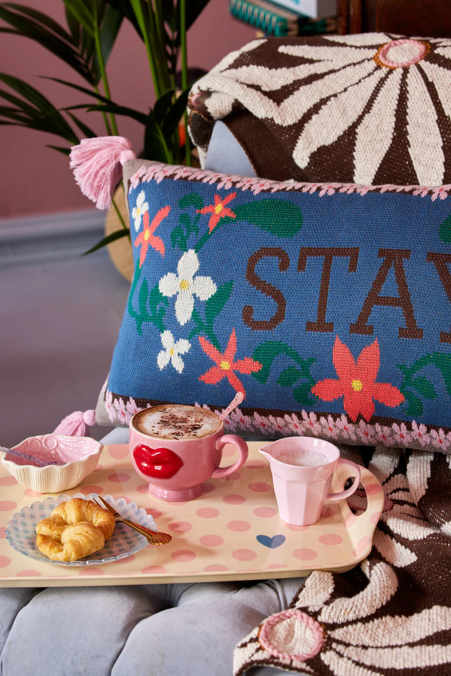 Knitted cushion STAY