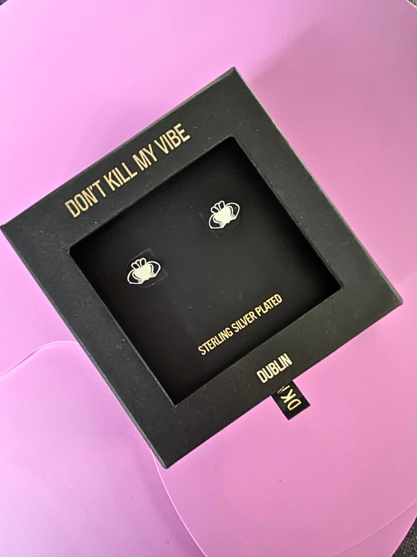 Heart Strong Beag Claddagh Studs