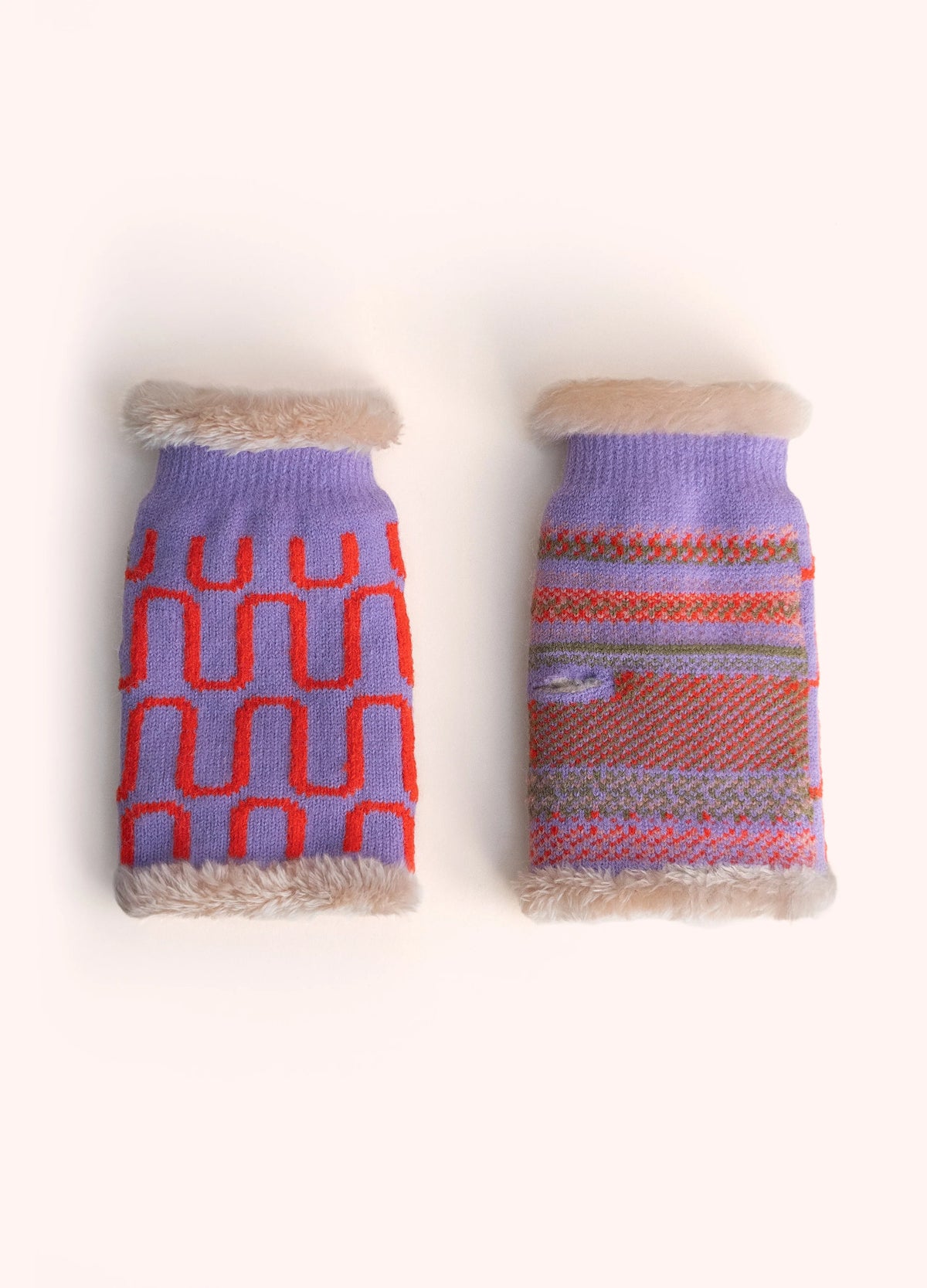 Luna Wrist Warmers in Lilac
